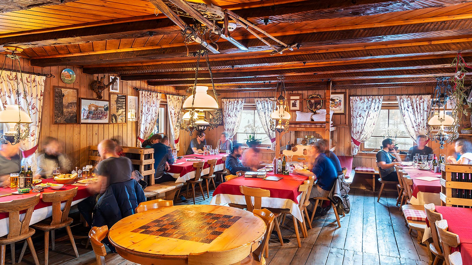 The hall of the Fanes Hut in Val Badia