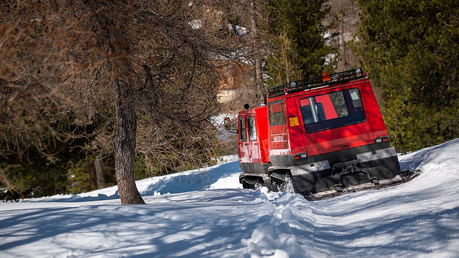 The snowcat on the way to the Fanes Hut